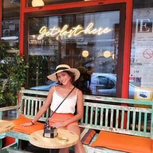 Meet your Posher, Katrina